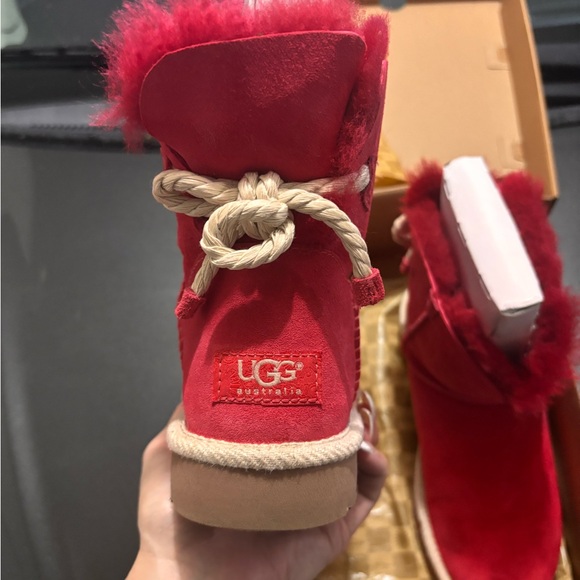 UGG Selene (red) size 7 with box - Picture 9 of 12